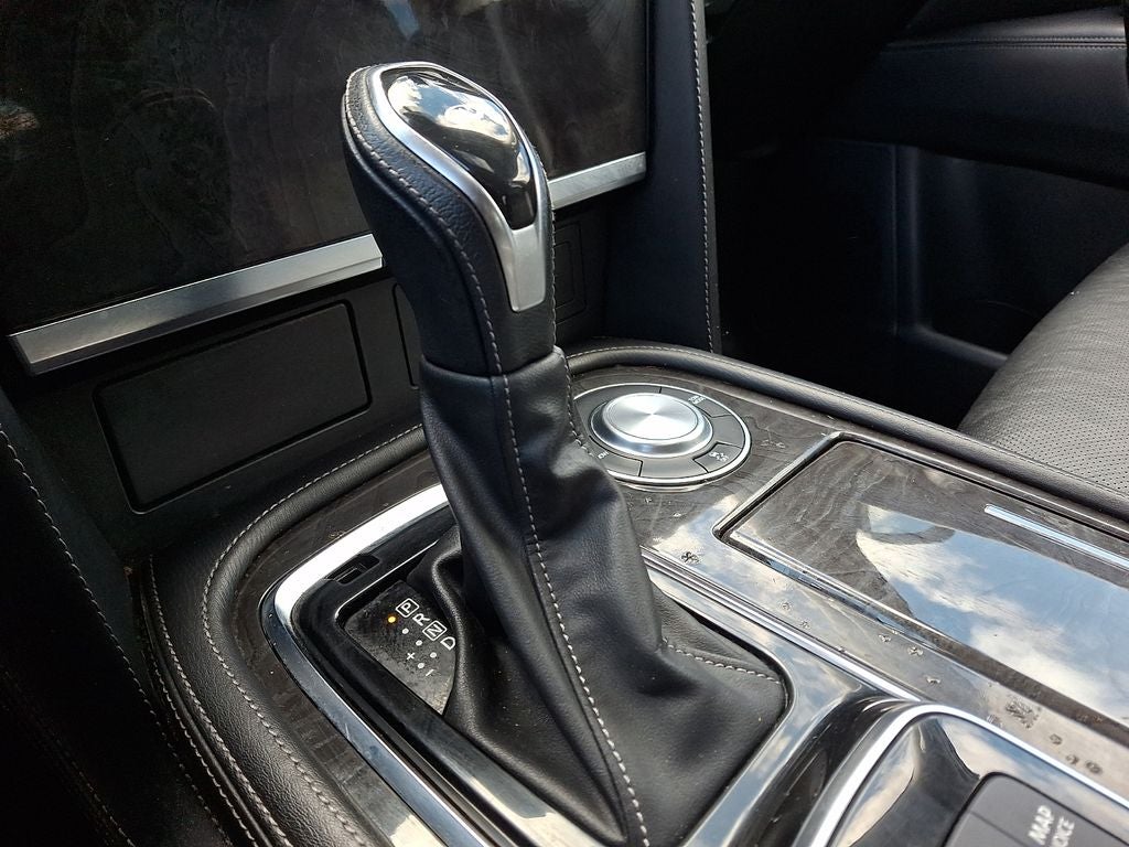 2024 INFINITI QX80 LUX