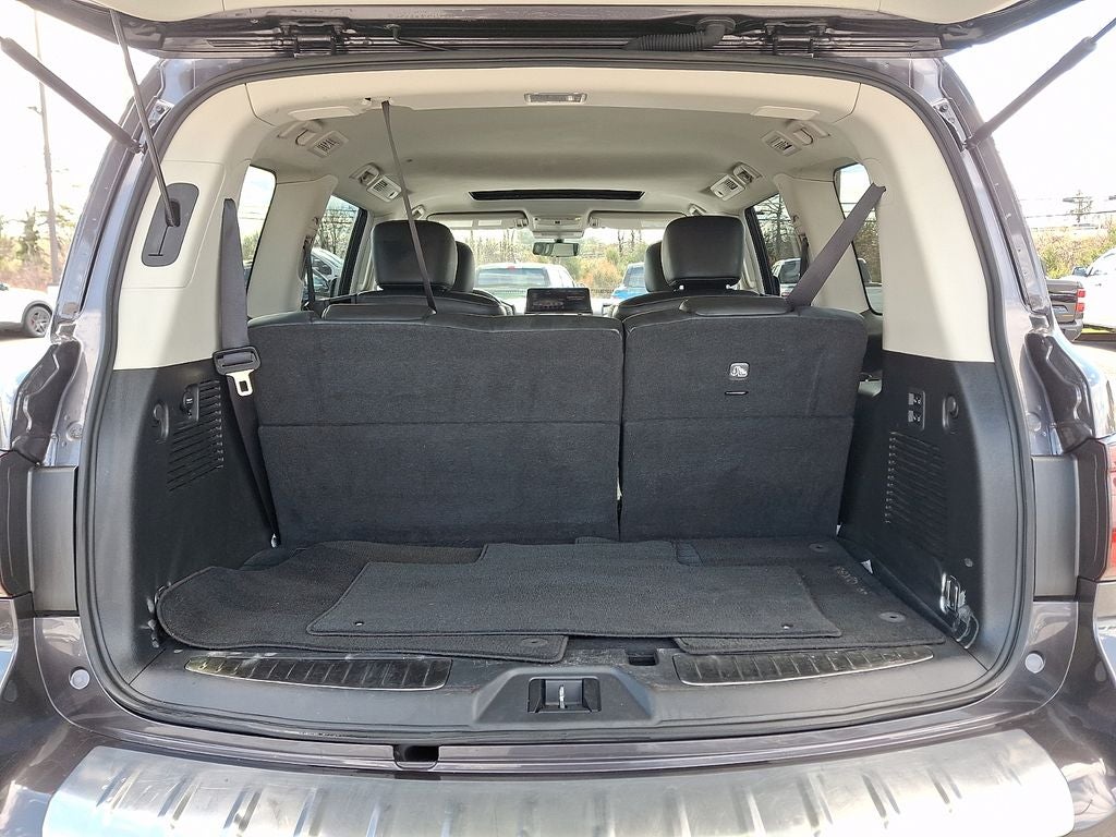 2024 INFINITI QX80 LUX