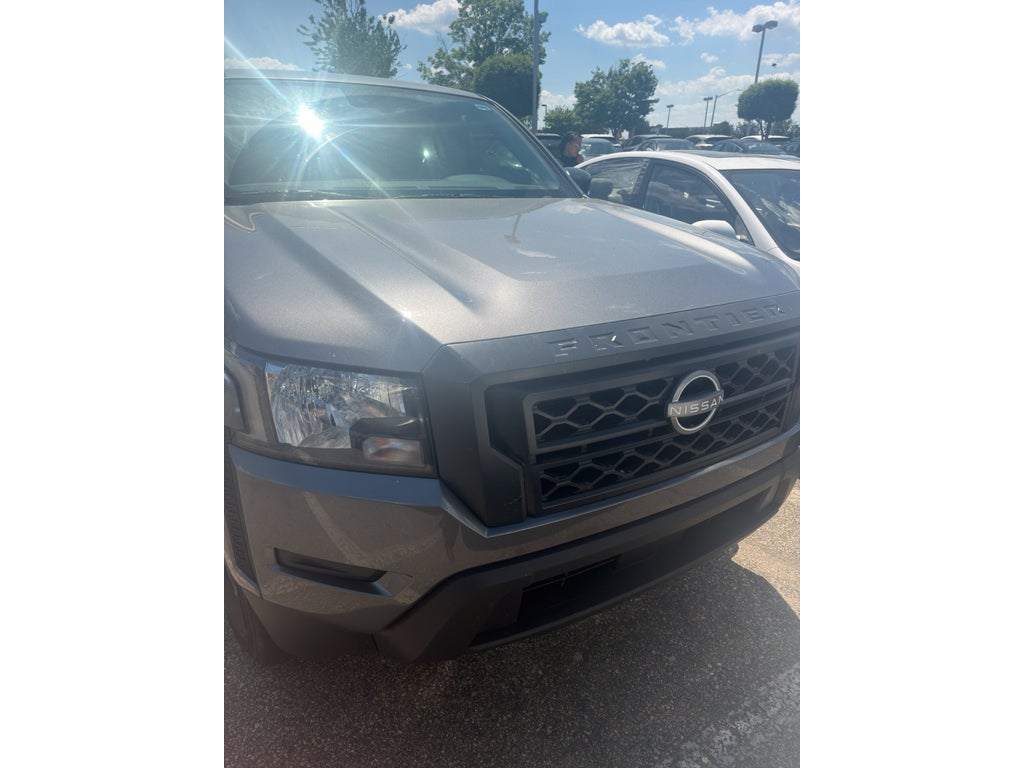 2024 Nissan Frontier S