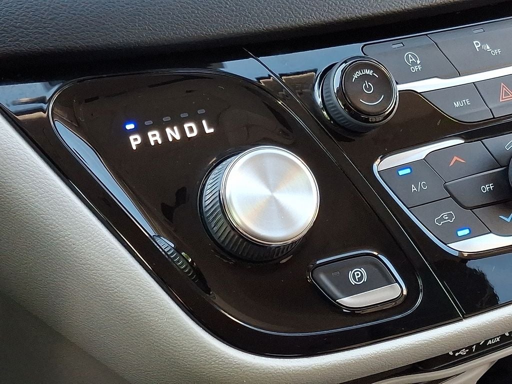 2021 Chrysler Voyager LX