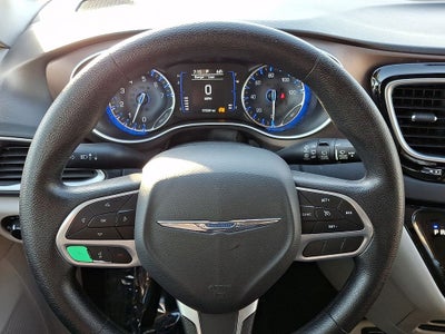 2021 Chrysler Voyager LX