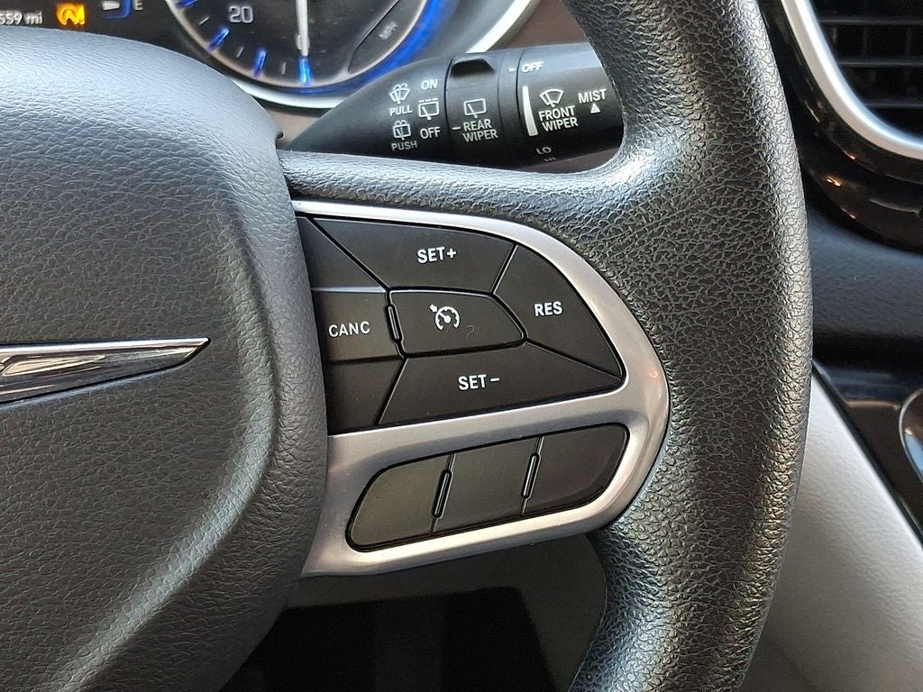 2021 Chrysler Voyager LX