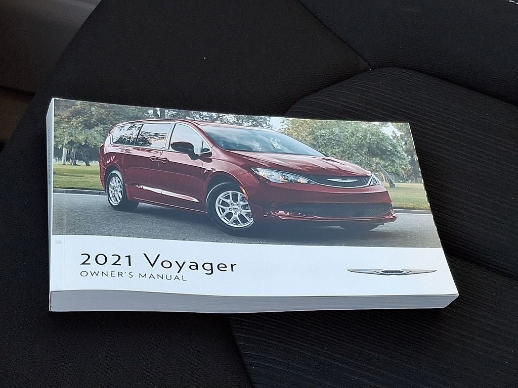 2021 Chrysler Voyager LX
