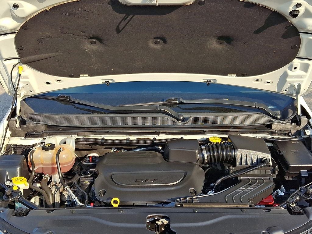 2021 Chrysler Voyager LX