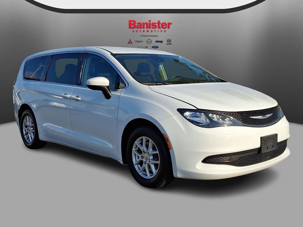 2021 Chrysler Voyager LX