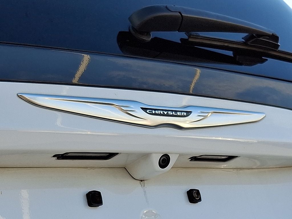 2021 Chrysler Voyager LX