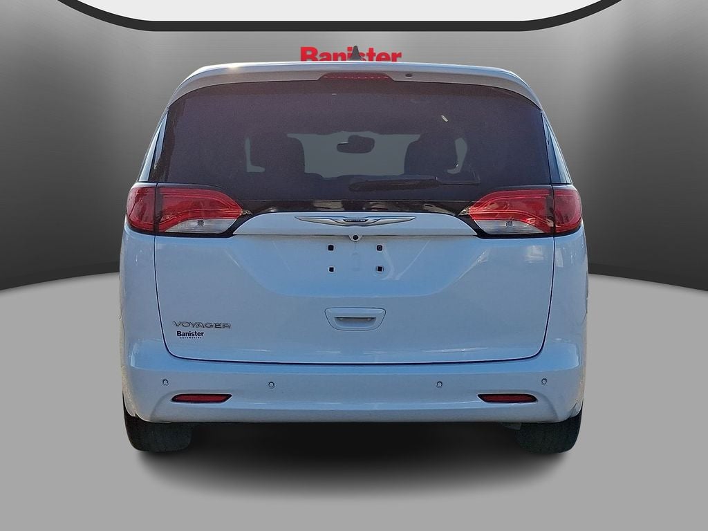 2021 Chrysler Voyager LX