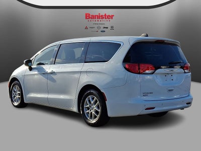 2021 Chrysler Voyager LX