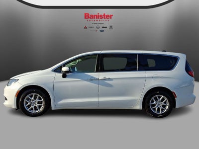 2021 Chrysler Voyager LX