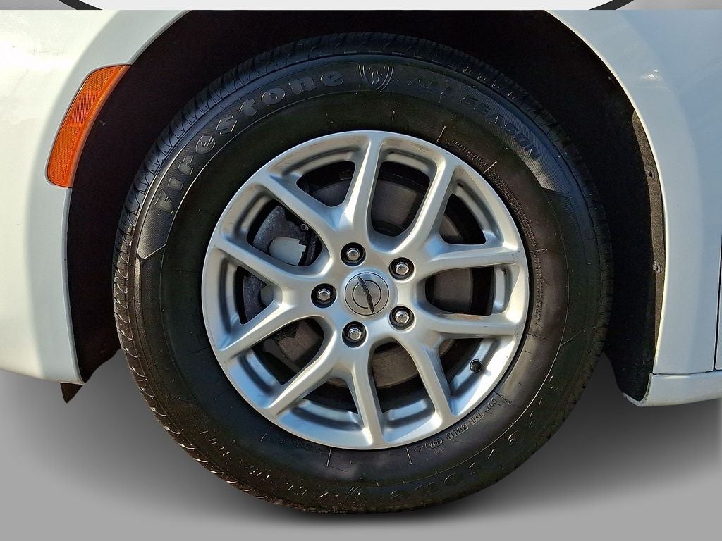 2021 Chrysler Voyager LX