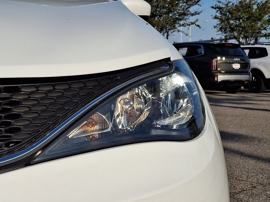 2021 Chrysler Voyager LX