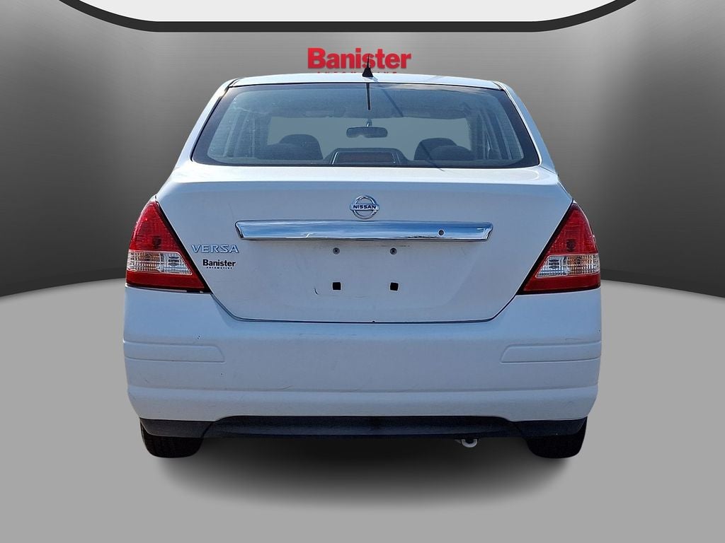 2011 Nissan Versa 1.8 S