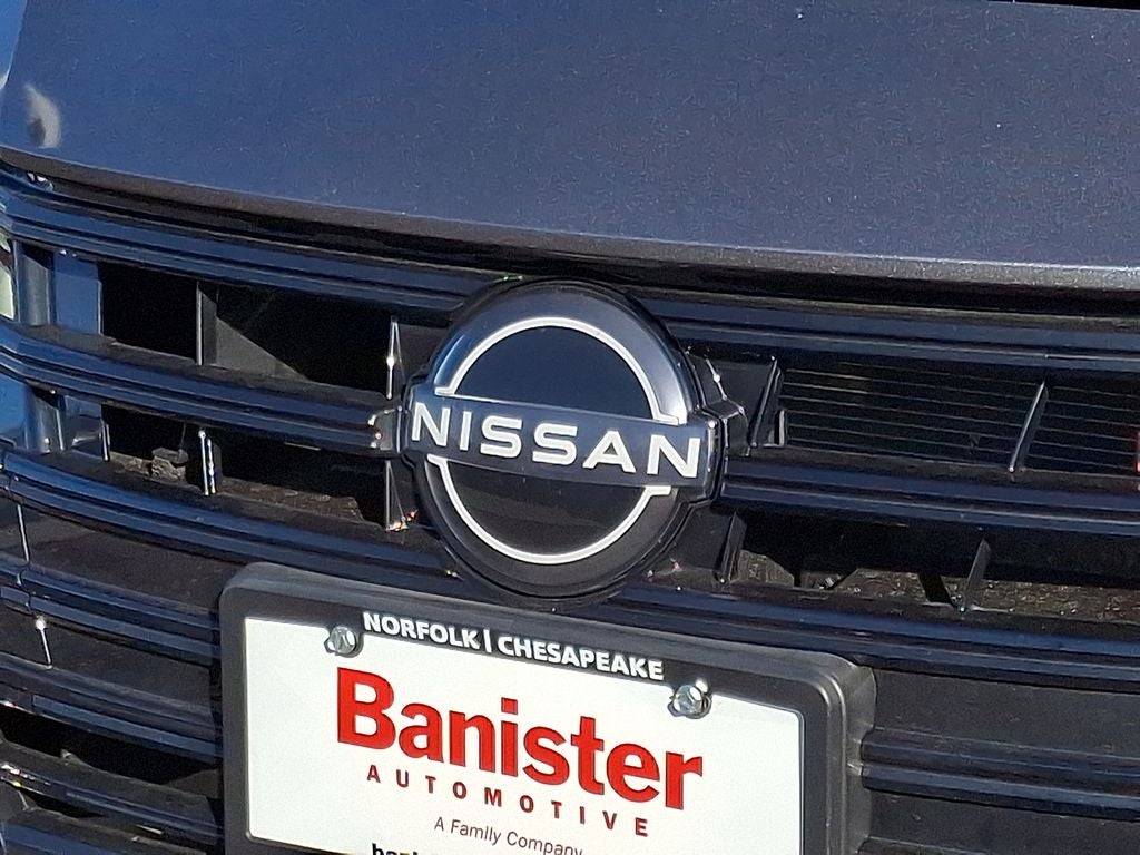 2025 Nissan Versa SR