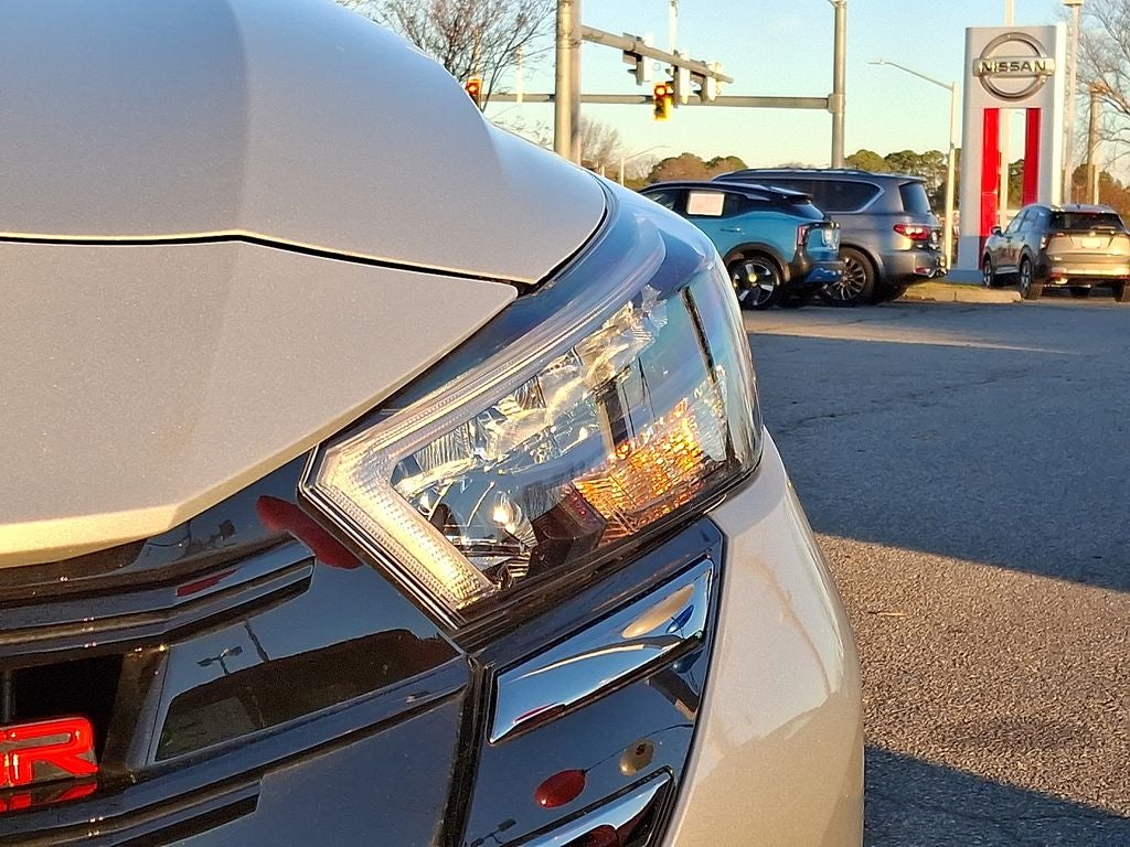 2025 Nissan Versa SR