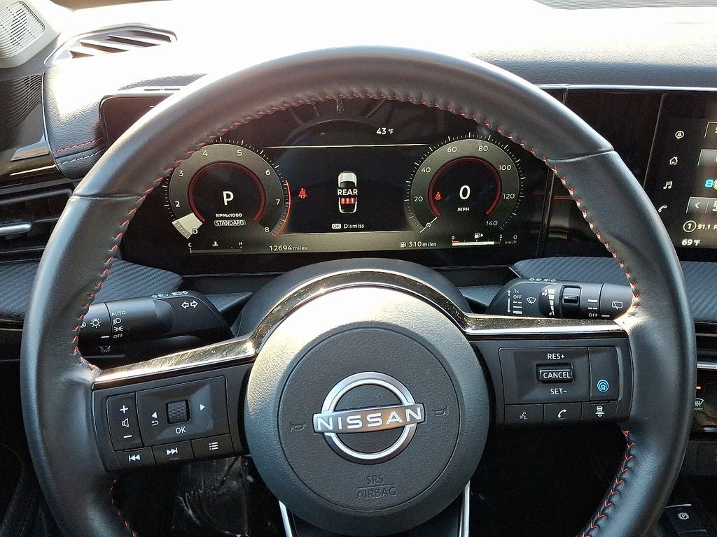 2025 Nissan Kicks SR