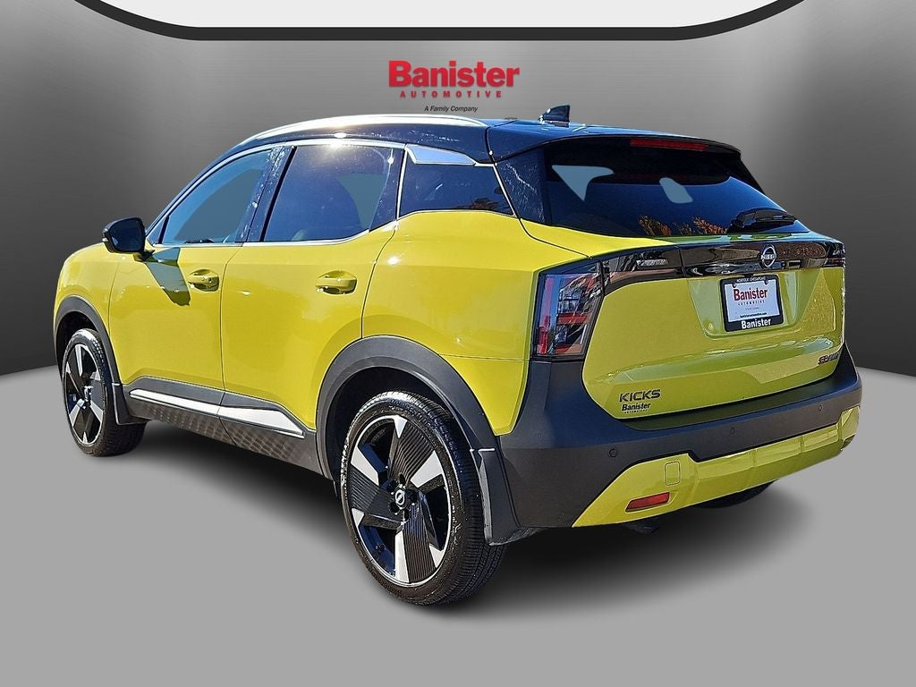 2025 Nissan Kicks SR