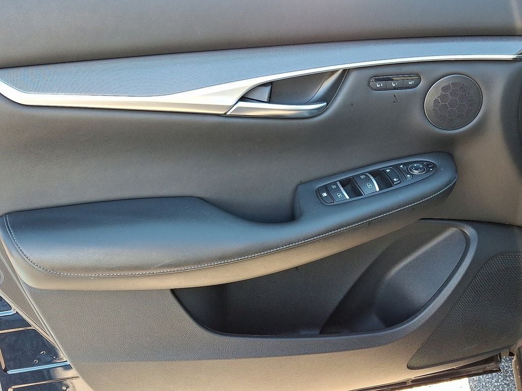 2023 INFINITI QX50 LUXE