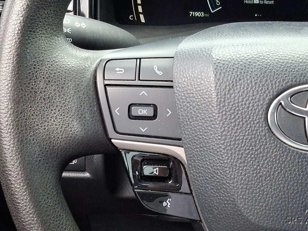 2025 Toyota Camry Hybrid LE