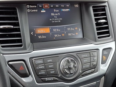 2017 Nissan Pathfinder SL