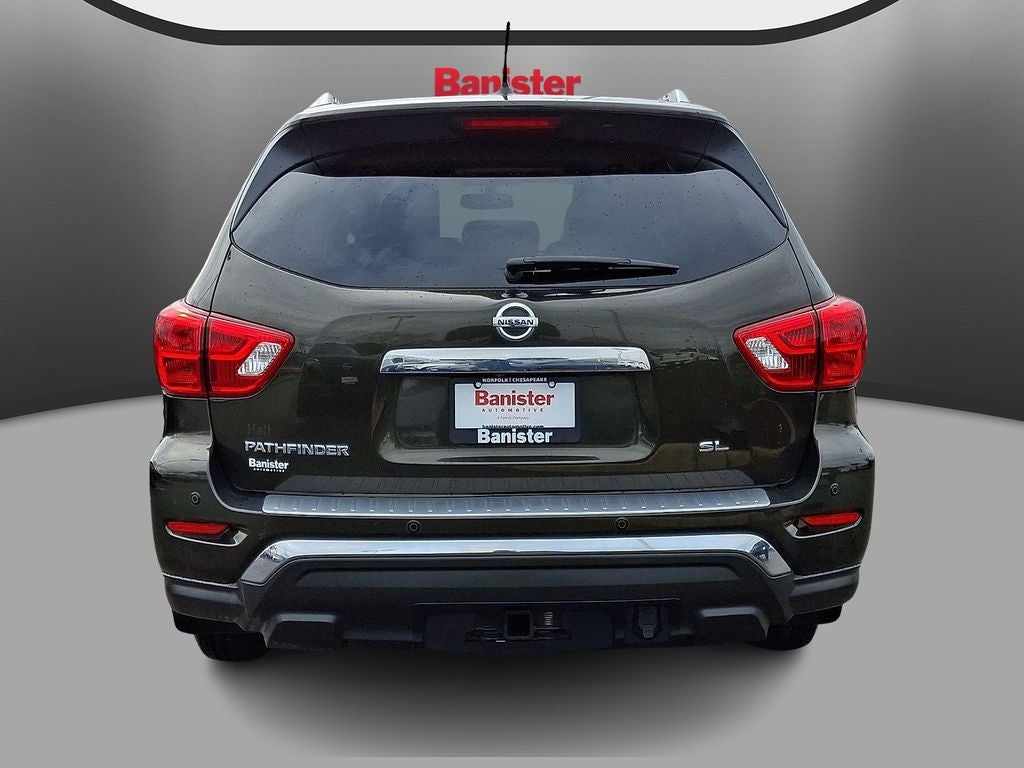 2017 Nissan Pathfinder SL