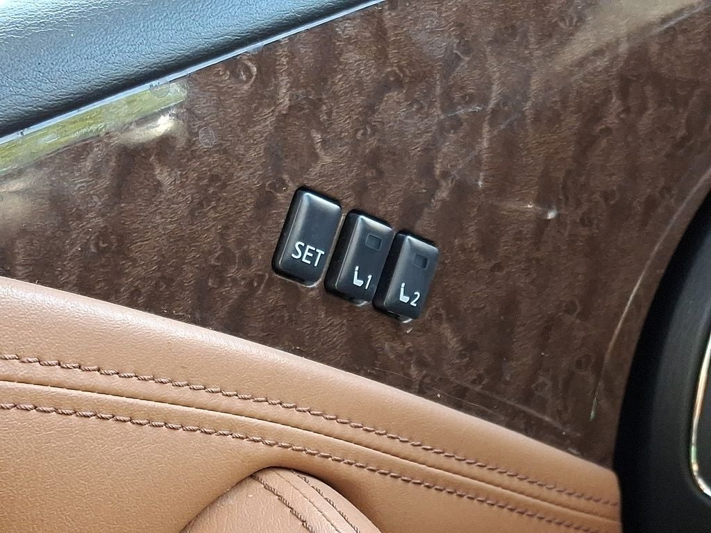 2016 INFINITI QX80 Base