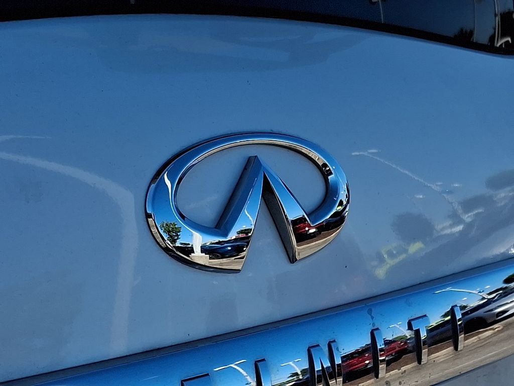 2016 INFINITI QX80 Base