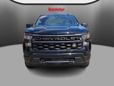 2023 Chevrolet Silverado 1500 4WD Crew Cab Short Bed Custom
