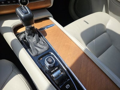 2021 Volvo XC90 T6 Momentum 7 Passenger