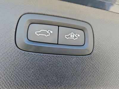 2021 Volvo XC90 T6 Momentum 7 Passenger