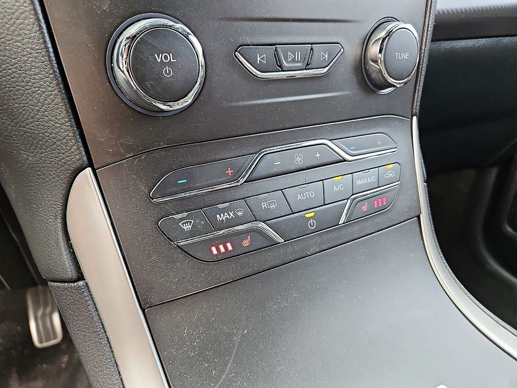 2020 Ford Edge ST Line