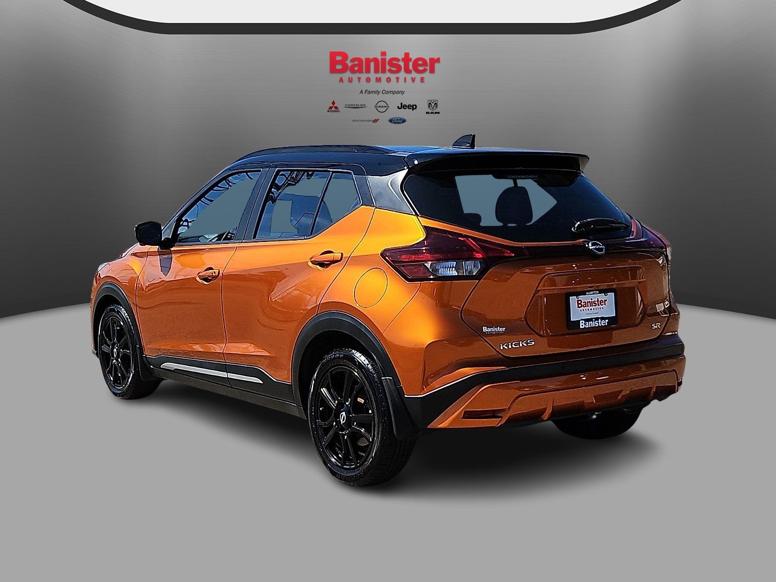 2022 Nissan Kicks SR