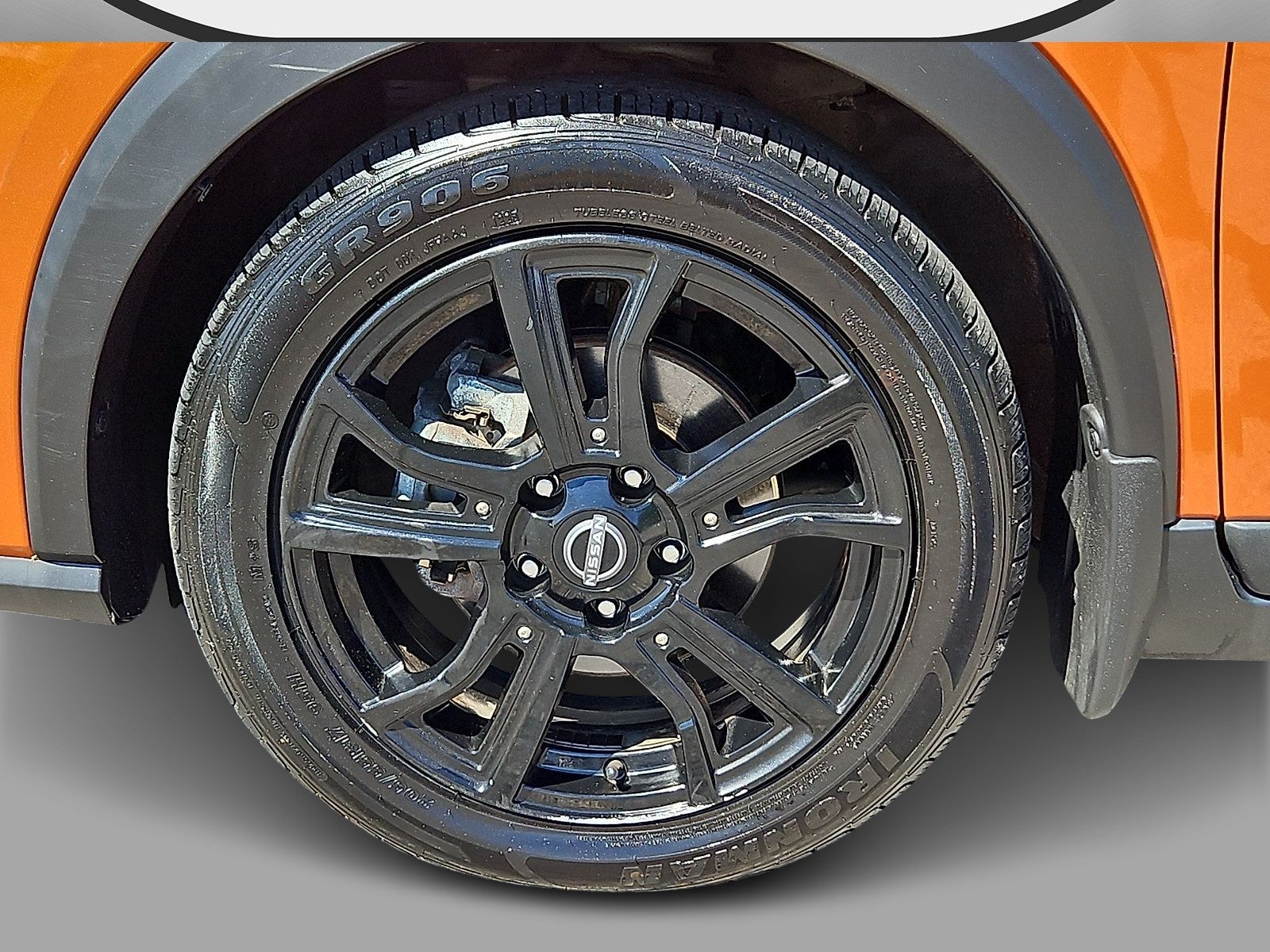 2022 Nissan Kicks SR