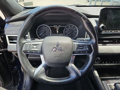 2022 Mitsubishi Outlander Black Edition