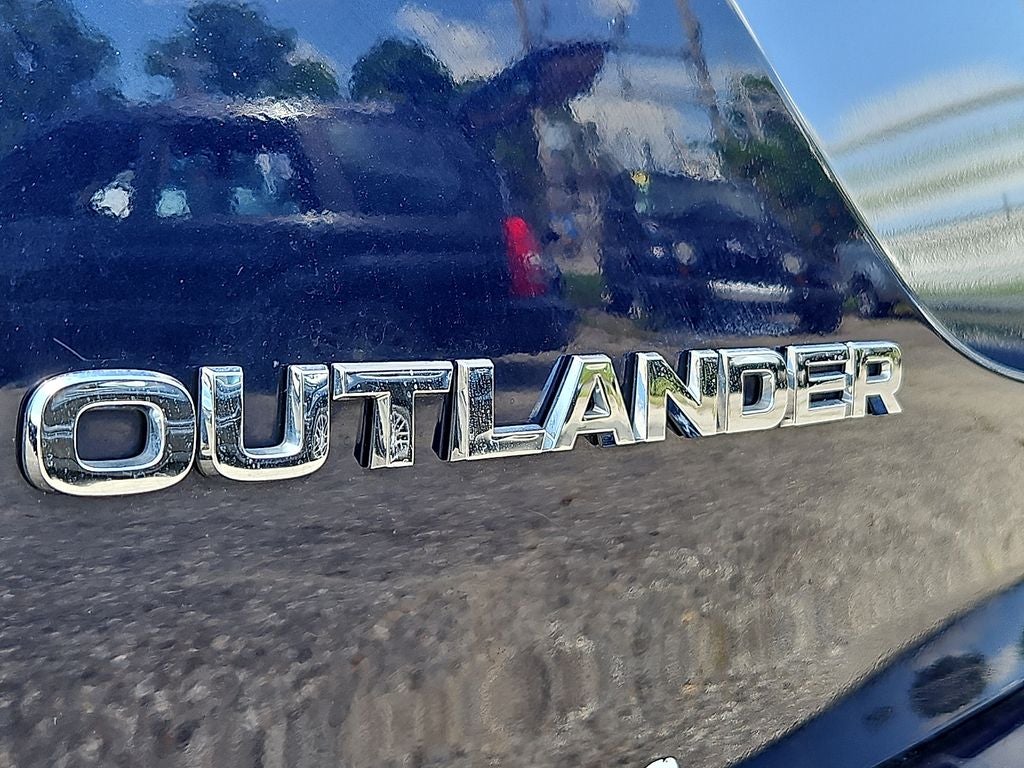 2022 Mitsubishi Outlander Black Edition