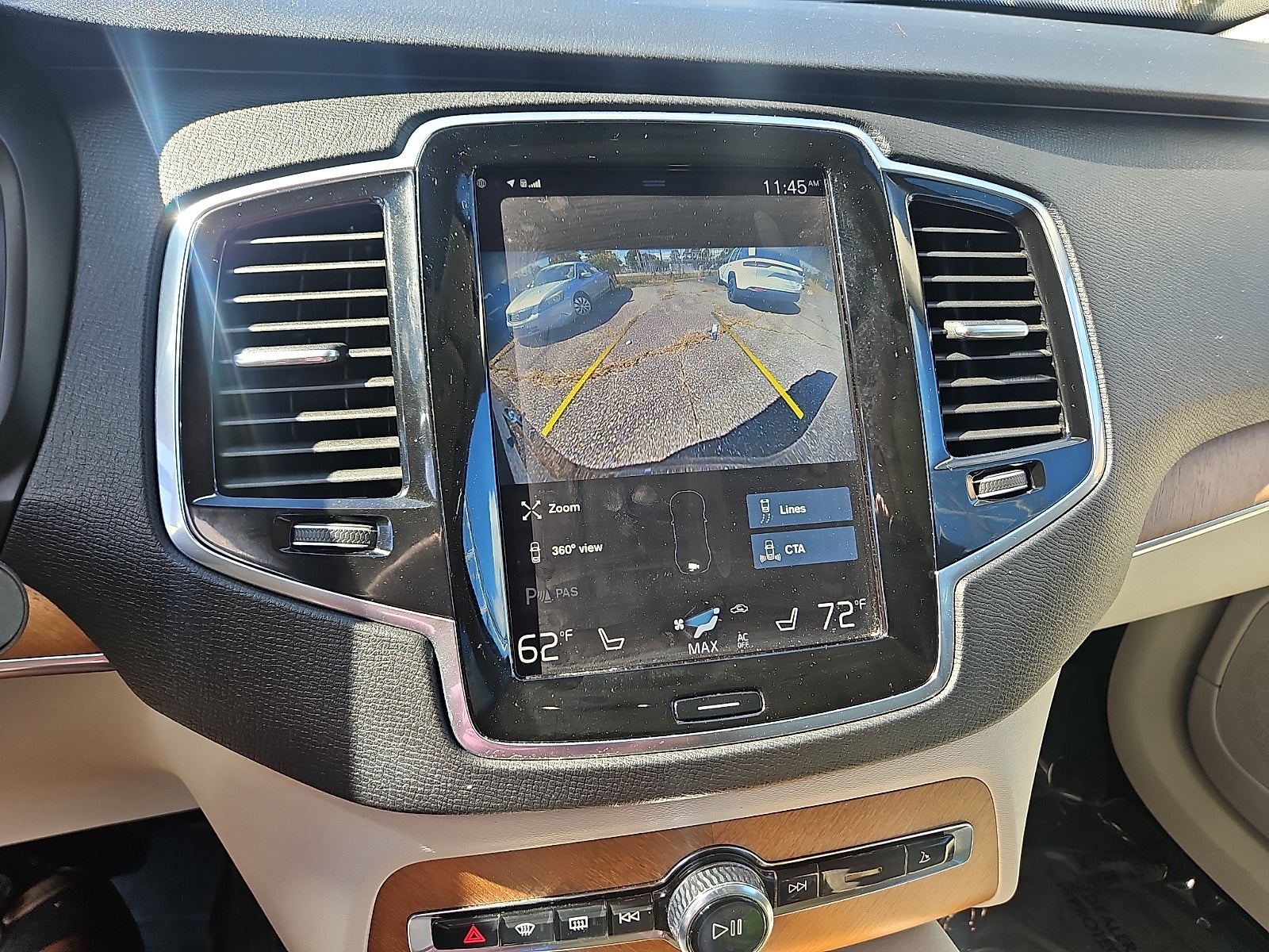 2021 Volvo XC90 Momentum