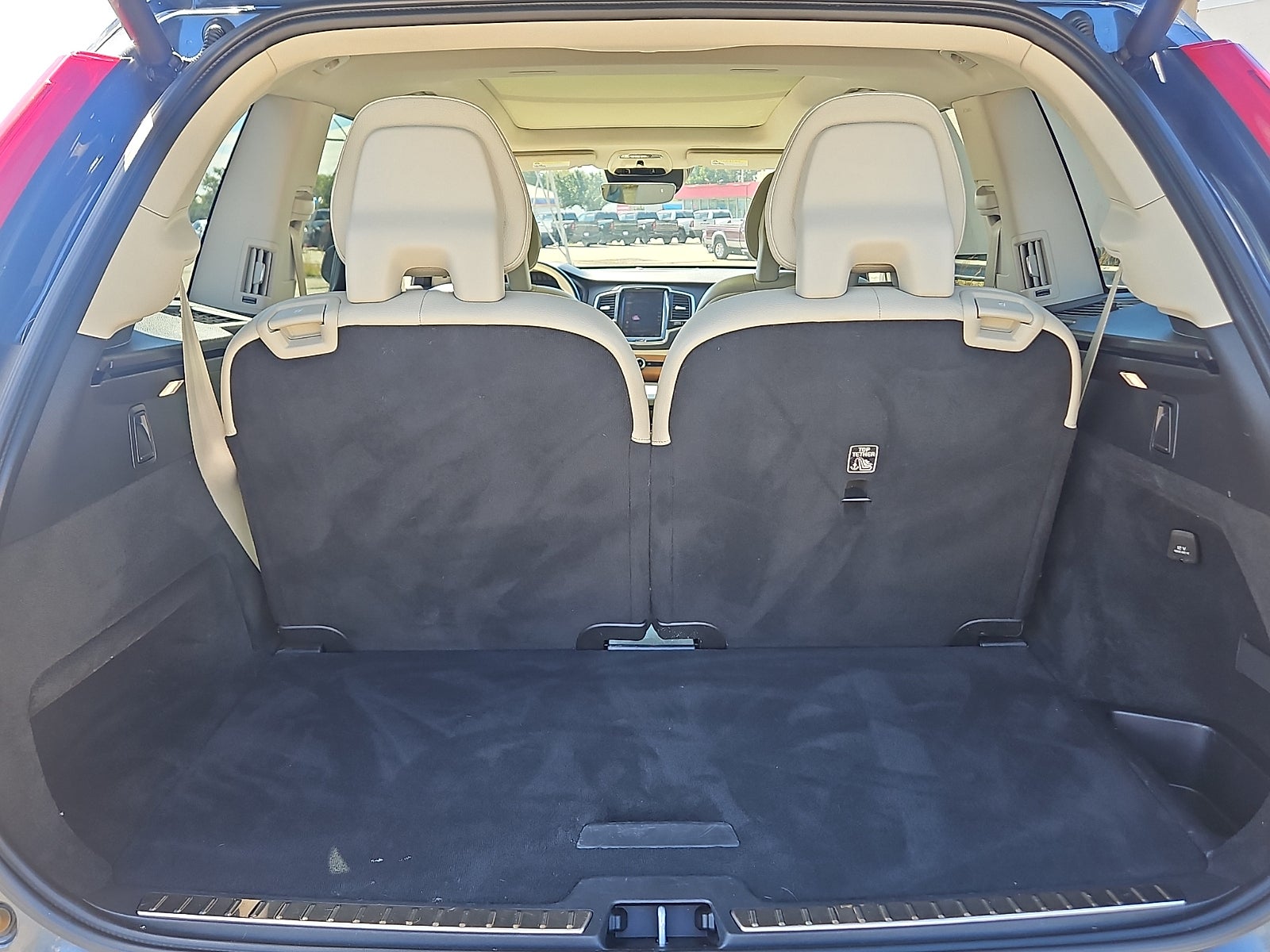 2021 Volvo XC90 Momentum